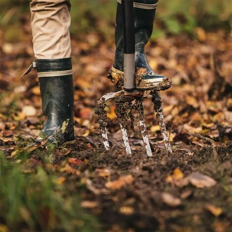 Fiskars Large Fourche à Bêcher Ergonomique 2 Fiskars Large Fourche à Bêcher Ergonomique – Image 2