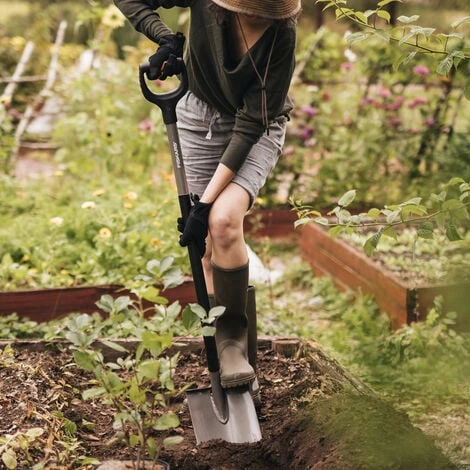 Fiskars Bêche Métal Ergonomic™ à Bord Pointu 4 Fiskars Bêche Métal Ergonomic™ à Bord Pointu – Image 4